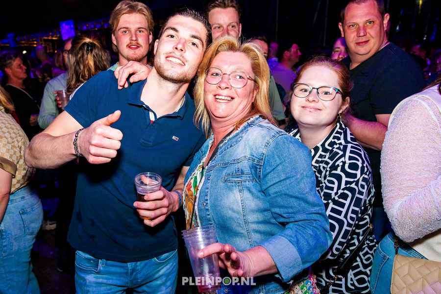 Publiek Bewerkt    (19)